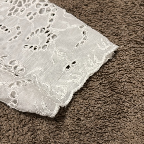 Nicole Miller Artelier Eyelet Blouse-Sz M-White-Cotton-Unlined-Shortsleeved - Picture 13 of 16